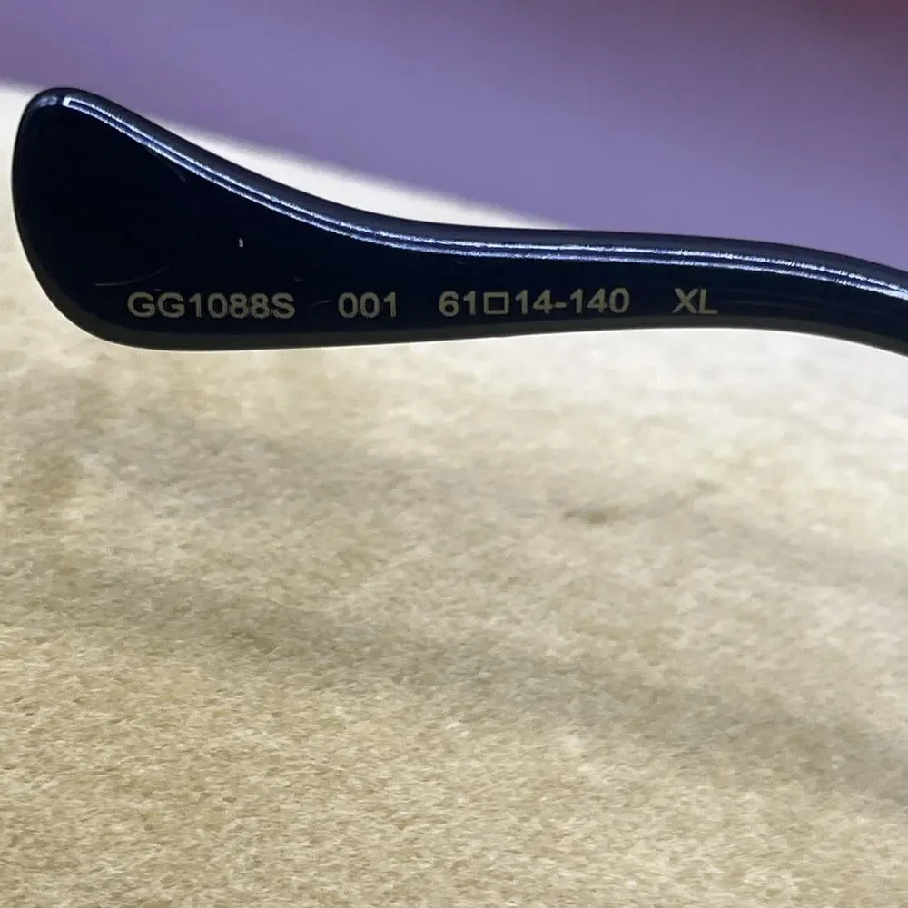 Gucci GG1088S 001 Sunglasses Frame For Parts Repair Gold Tone With Chain Case